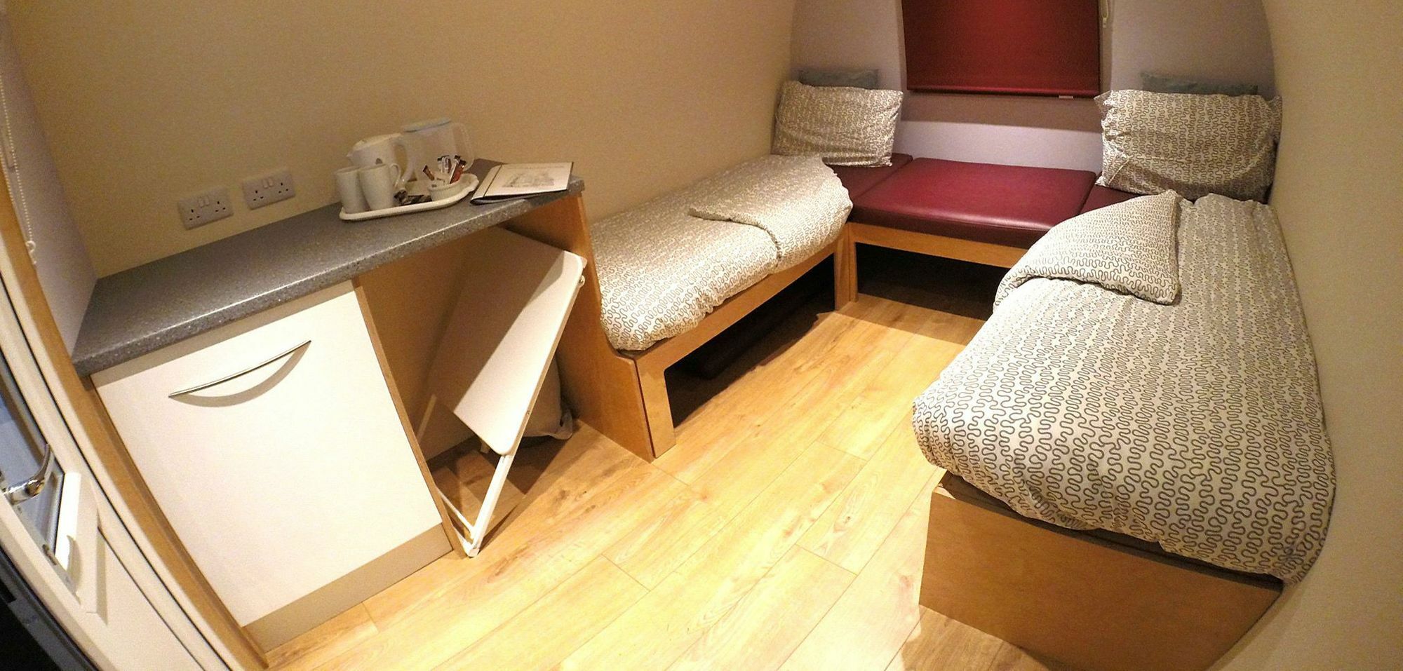 Glamping - & Cycle Stop Holiday home *